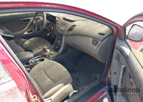 2015 Hyundai Elantra Se z USA, uszkodzony, nr VIN 5NPDH4AE1FH599305